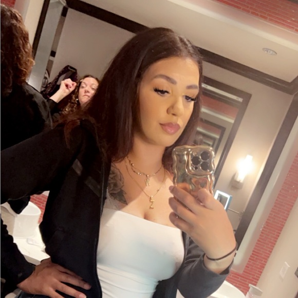 Meet your Posher, Najae - Picture 1 of 1